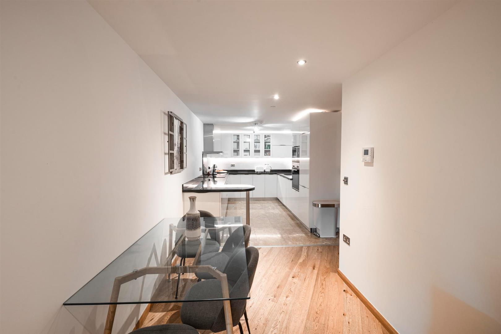  Image of Apartment - 3 Bedrooms - 2 Bathrooms for Sale in Ocean Spa Plaza-Gibraltar, Image 14